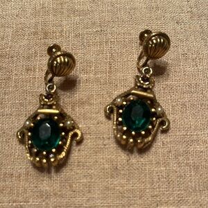 Vintage screw back earrings